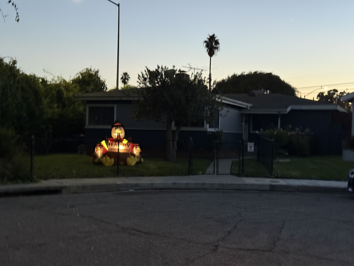 Quiet neighborhood in Culver City on a cool November night. Preparing for the coming holiday season.